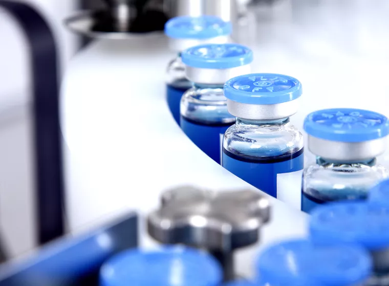 Pharamceutial serum in an automated assembly. Exponent provides support for pharmaceuticals, hydrogels and medical plastics.