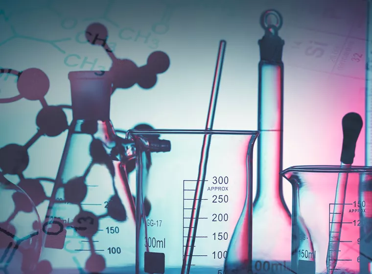 An assortment of laboratory research beakers and test tubes. Exponent helps chemical companies innovate with safety and compliance.