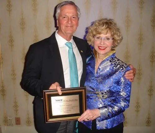 Dr. Ron Latanision receiving 50 Year NACE Membership Award