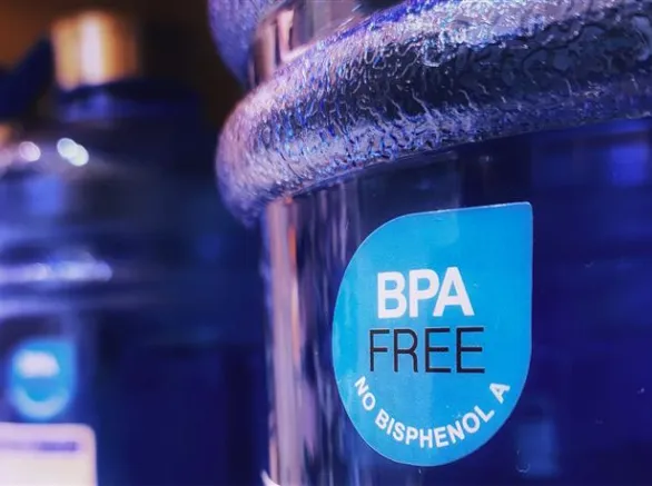 A water countainer or gallon thats BPA free