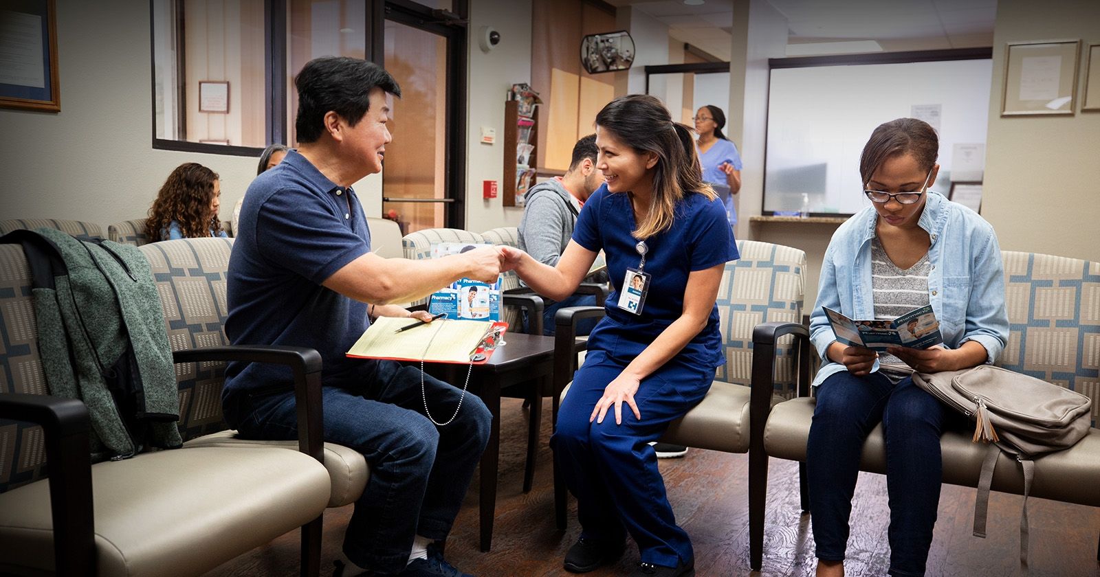 A medical professional shakes hands with a patient. Exponent gathers real world data and evidence to improve health science initiatives. 