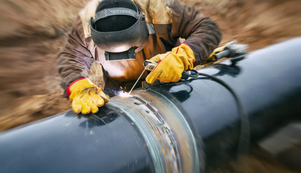 Welding works on gas pipeline
